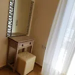 Nyaraló Oikia Dinachris *